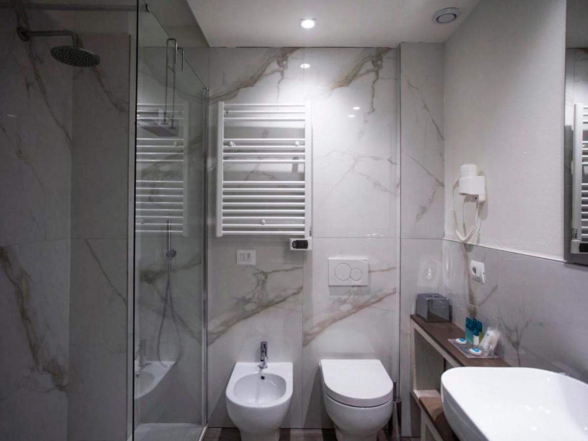 Hotel Rex Livorno Esterno foto