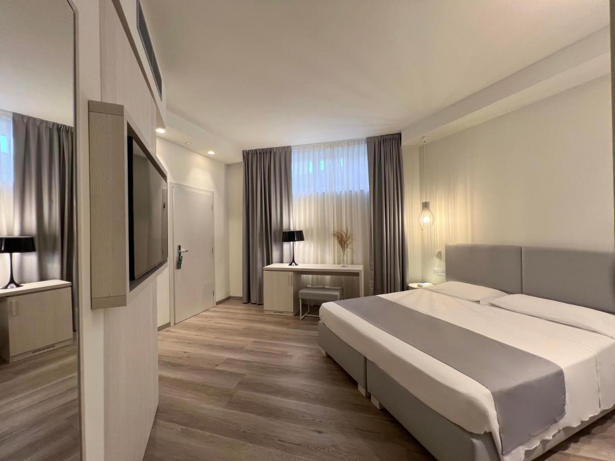 Hotel Rex Livorno Esterno foto